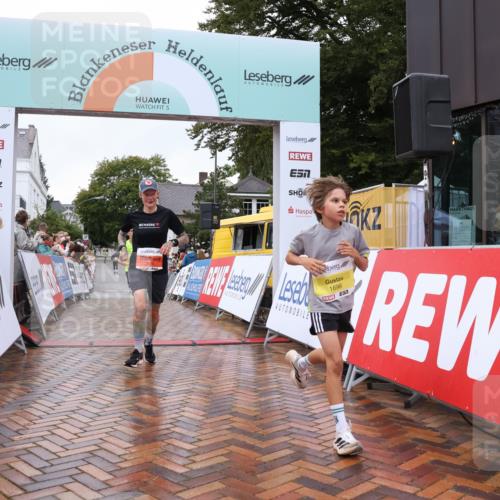 30.08.2026 - Blankeneser Heldenlauf Lena Gebhardt http://msf.ph/oto/10019219 30.08.2026 09:37:24 Ziel 1330, 1393, 1696, 3506, 3629 meine-sportfotos.de