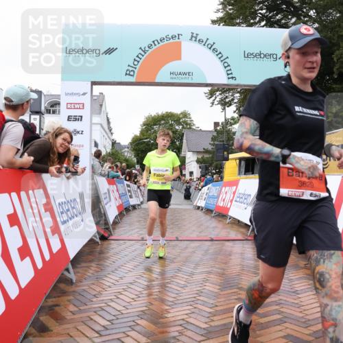 30.08.2026 - Blankeneser Heldenlauf Lena Gebhardt http://msf.ph/oto/10019226 30.08.2026 09:37:25 Ziel 1279, 1330, 1393, 1696, 3506, 3629 meine-sportfotos.de