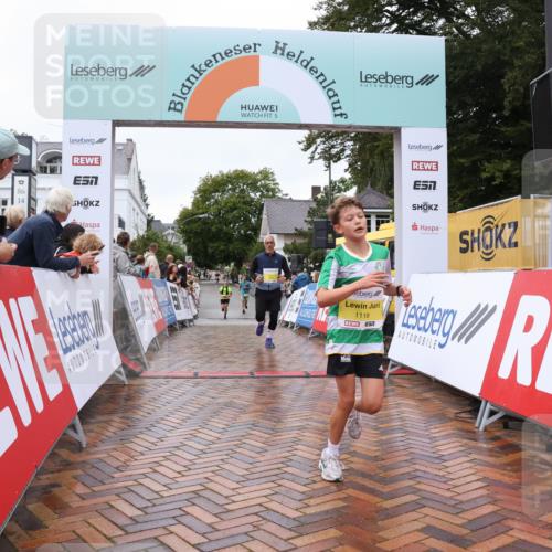 30.08.2026 - Blankeneser Heldenlauf Lena Gebhardt http://msf.ph/oto/10019270 30.08.2026 09:37:38 Ziel 1118, 1172, 1805 meine-sportfotos.de
