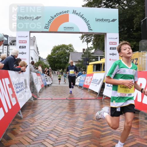 30.08.2026 - Blankeneser Heldenlauf Lena Gebhardt http://msf.ph/oto/10019272 30.08.2026 09:37:38 Ziel 1118, 1172, 1805 meine-sportfotos.de