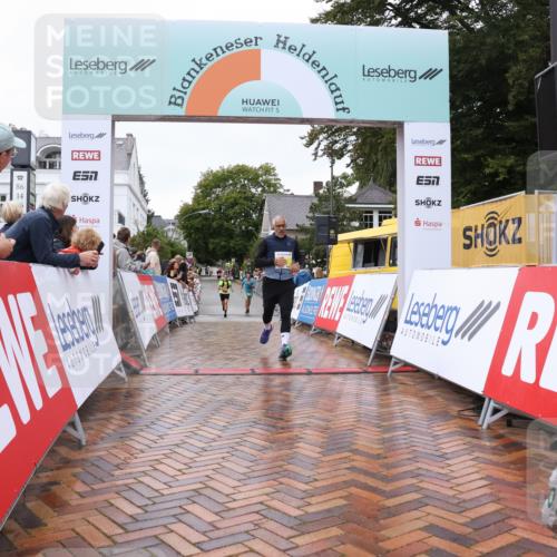 30.08.2026 - Blankeneser Heldenlauf Lena Gebhardt http://msf.ph/oto/10019274 30.08.2026 09:37:38 Ziel 1118, 1172, 1805 meine-sportfotos.de