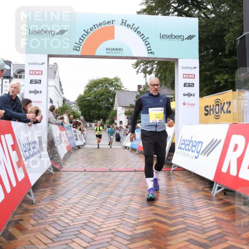 30.08.2026 - Blankeneser Heldenlauf Lena Gebhardt http://msf.ph/oto/10019281 30.08.2026 09:37:40 Ziel 1057, 1118, 1172, 1805, 3665 meine-sportfotos.de