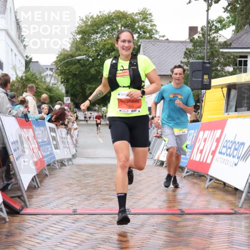 30.08.2026 - Blankeneser Heldenlauf Lena Gebhardt http://msf.ph/oto/10019290 30.08.2026 09:37:43 Ziel 1057, 1118, 1805, 3665 meine-sportfotos.de