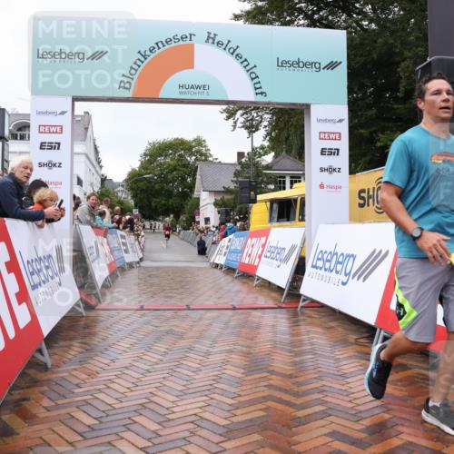 30.08.2026 - Blankeneser Heldenlauf Lena Gebhardt http://msf.ph/oto/10019302 30.08.2026 09:37:46 Ziel 1057, 1805, 3665 meine-sportfotos.de
