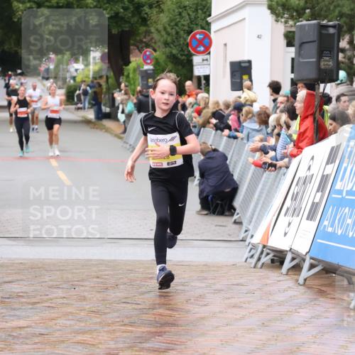 30.08.2026 - Blankeneser Heldenlauf Lena Gebhardt http://msf.ph/oto/10019320 30.08.2026 09:38:00 Ziel 1035, 1128 meine-sportfotos.de