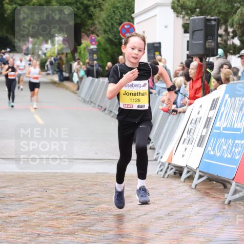 30.08.2026 - Blankeneser Heldenlauf Lena Gebhardt http://msf.ph/oto/10019323 30.08.2026 09:38:01 Ziel 1035, 1128 meine-sportfotos.de
