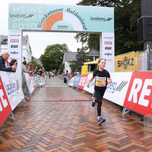 30.08.2026 - Blankeneser Heldenlauf Lena Gebhardt http://msf.ph/oto/10019333 30.08.2026 09:38:03 Ziel 1128 meine-sportfotos.de
