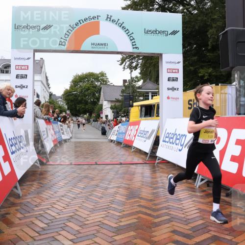 30.08.2026 - Blankeneser Heldenlauf Lena Gebhardt http://msf.ph/oto/10019336 30.08.2026 09:38:03 Ziel 1128 meine-sportfotos.de