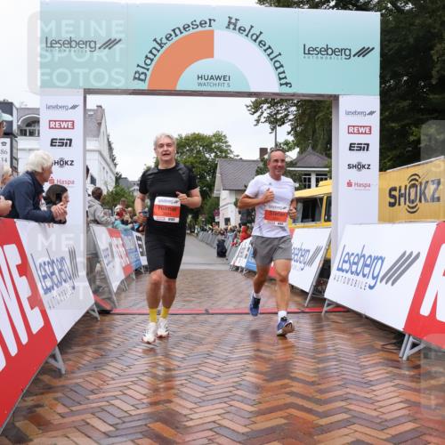 30.08.2026 - Blankeneser Heldenlauf Lena Gebhardt http://msf.ph/oto/10019355 30.08.2026 09:38:24 Ziel 3561, 3604 meine-sportfotos.de