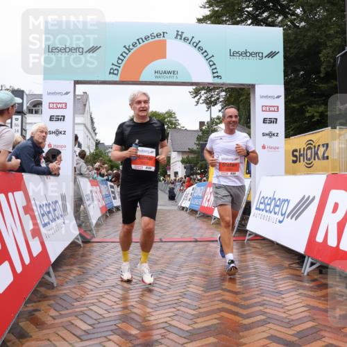 30.08.2026 - Blankeneser Heldenlauf Lena Gebhardt http://msf.ph/oto/10019357 30.08.2026 09:38:25 Ziel 1402, 3561, 3604 meine-sportfotos.de
