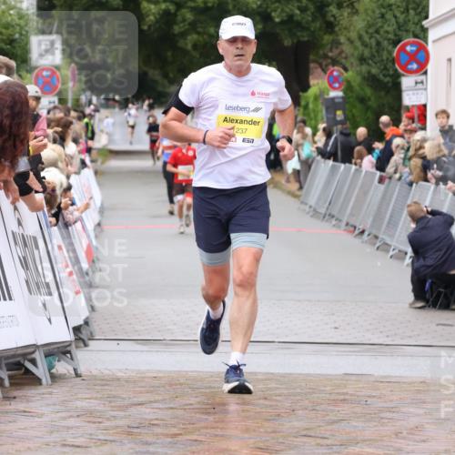 30.08.2026 - Blankeneser Heldenlauf Lena Gebhardt http://msf.ph/oto/10019431 30.08.2026 09:38:54 Ziel 1147, 1173, 1237, 1534, 1536 meine-sportfotos.de