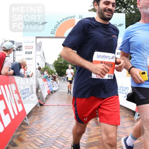 30.08.2026 - Blankeneser Heldenlauf Lena Gebhardt http://msf.ph/oto/10019526 30.08.2026 09:39:31 Ziel 1162, 1745, 1781, 3507, 3523, 3709 meine-sportfotos.de