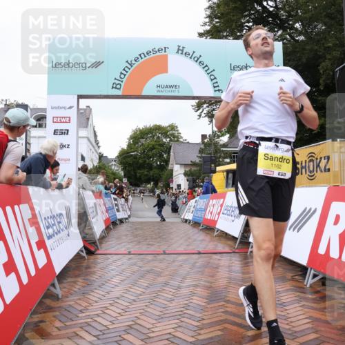 30.08.2026 - Blankeneser Heldenlauf Lena Gebhardt http://msf.ph/oto/10019540 30.08.2026 09:39:34 Ziel 1162, 1745, 1781, 3507, 3709 meine-sportfotos.de