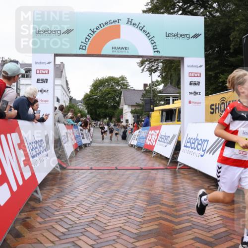 30.08.2026 - Blankeneser Heldenlauf Lena Gebhardt http://msf.ph/oto/10019568 30.08.2026 09:39:51 Ziel 1062, 1630 meine-sportfotos.de