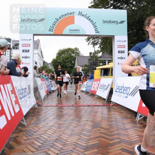 30.08.2026 - Blankeneser Heldenlauf Lena Gebhardt http://msf.ph/oto/10019578 30.08.2026 09:39:58 Ziel 1097, 1206, 3588, 3635 meine-sportfotos.de