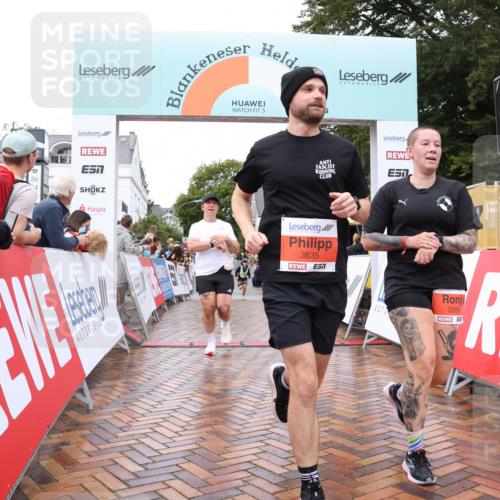 30.08.2026 - Blankeneser Heldenlauf Lena Gebhardt http://msf.ph/oto/10019586 30.08.2026 09:40:00 Ziel 1097, 1206, 1588, 3588, 3635 meine-sportfotos.de