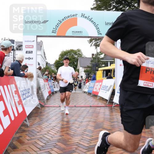 30.08.2026 - Blankeneser Heldenlauf Lena Gebhardt http://msf.ph/oto/10019588 30.08.2026 09:40:01 Ziel 1097, 1206, 1588, 3588, 3635 meine-sportfotos.de