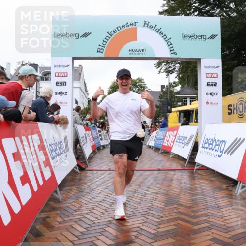 30.08.2026 - Blankeneser Heldenlauf Lena Gebhardt http://msf.ph/oto/10019592 30.08.2026 09:40:02 Ziel 1097, 1206, 1588, 1589, 1672, 3588, 3635 meine-sportfotos.de