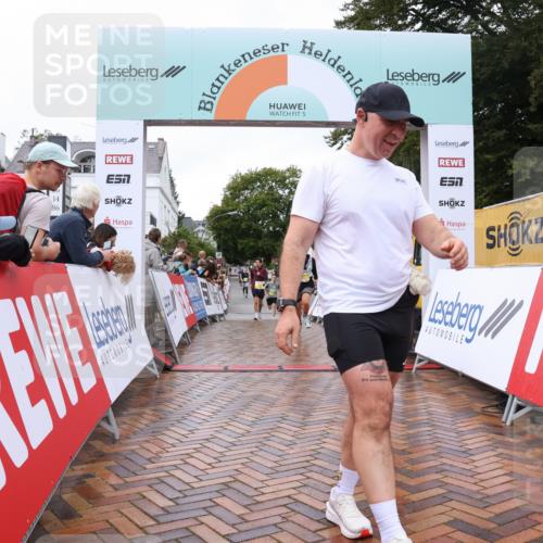 30.08.2026 - Blankeneser Heldenlauf Lena Gebhardt http://msf.ph/oto/10019597 30.08.2026 09:40:03 Ziel 1097, 1206, 1588, 1589, 1672, 3588, 3635 meine-sportfotos.de