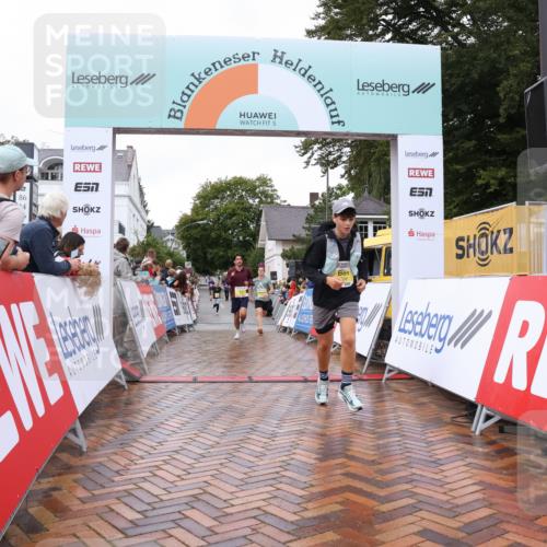 30.08.2026 - Blankeneser Heldenlauf Lena Gebhardt http://msf.ph/oto/10019601 30.08.2026 09:40:04 Ziel 1097, 1206, 1588, 1589, 1672, 3588, 3635 meine-sportfotos.de
