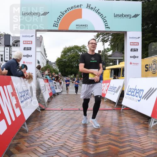30.08.2026 - Blankeneser Heldenlauf Lena Gebhardt http://msf.ph/oto/10019636 30.08.2026 09:40:13 Ziel 1044, 1457, 1589, 1672, 3512, 3531 meine-sportfotos.de