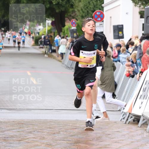 30.08.2026 - Blankeneser Heldenlauf Lena Gebhardt http://msf.ph/oto/10019648 30.08.2026 09:40:21 Ziel 1064, 1512, 3512, 3531 meine-sportfotos.de