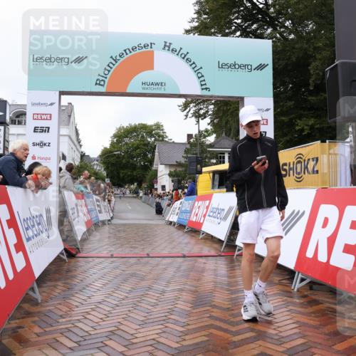 30.08.2026 - Blankeneser Heldenlauf Lena Gebhardt http://msf.ph/oto/10019666 30.08.2026 09:40:26 Ziel 1064, 1512 meine-sportfotos.de