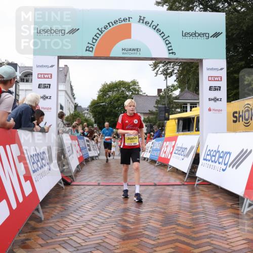 30.08.2026 - Blankeneser Heldenlauf Lena Gebhardt http://msf.ph/oto/10019715 30.08.2026 09:41:02 Ziel 1412, 1706, 1740, 3714 meine-sportfotos.de