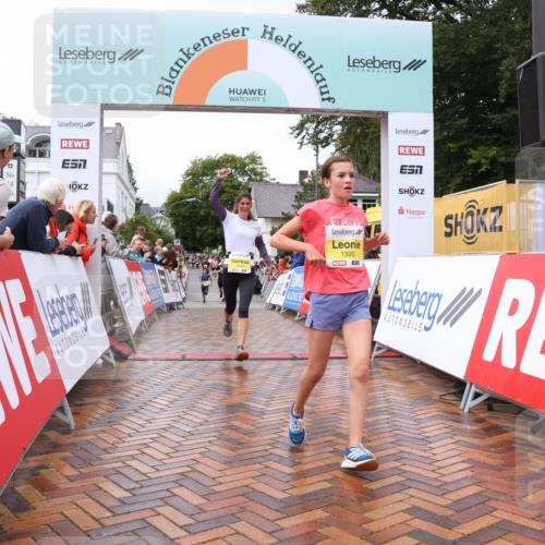 30.08.2026 - Blankeneser Heldenlauf Lena Gebhardt http://msf.ph/oto/10019737 30.08.2026 09:41:09 Ziel 1320, 1618, 1706, 1740, 3714 meine-sportfotos.de