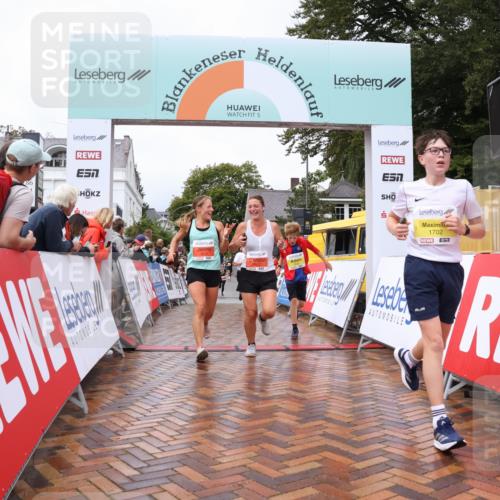 30.08.2026 - Blankeneser Heldenlauf Lena Gebhardt http://msf.ph/oto/10019775 30.08.2026 09:41:23 Ziel 1629, 1666, 1702, 1705, 1707, 1784, 3552, 3615, 3677, 3715 meine-sportfotos.de