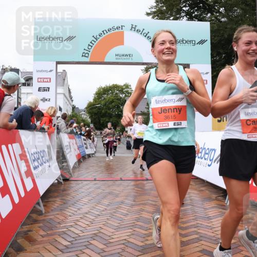 30.08.2026 - Blankeneser Heldenlauf Lena Gebhardt http://msf.ph/oto/10019781 30.08.2026 09:41:24 Ziel 1629, 1666, 1702, 1784, 3552, 3615, 3677, 3715, 3725 meine-sportfotos.de