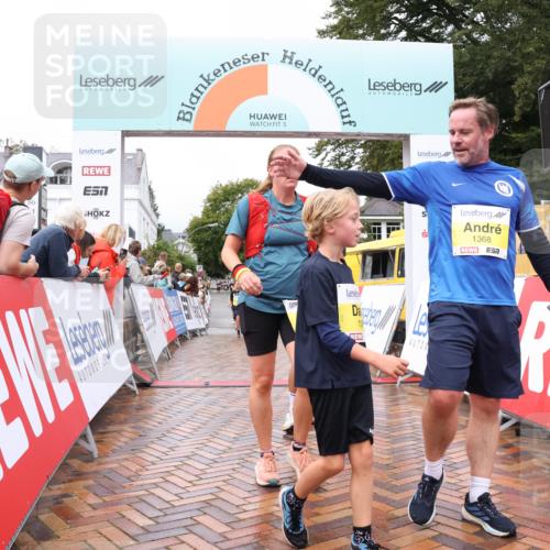 30.08.2026 - Blankeneser Heldenlauf Lena Gebhardt http://msf.ph/oto/10019818 30.08.2026 09:41:33 Ziel 1368, 1369, 1421, 1523, 1604, 3501, 3677, 3725 meine-sportfotos.de