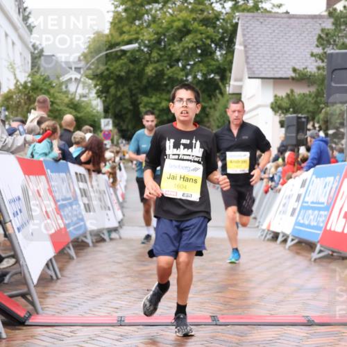30.08.2026 - Blankeneser Heldenlauf Lena Gebhardt http://msf.ph/oto/10019830 30.08.2026 09:41:36 Ziel 1331, 1368, 1369, 1421, 1523, 1531, 1604, 3501, 3725 meine-sportfotos.de