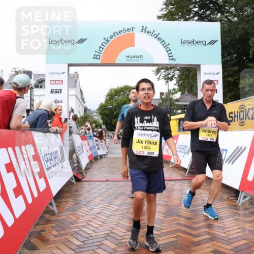 30.08.2026 - Blankeneser Heldenlauf Lena Gebhardt http://msf.ph/oto/10019833 30.08.2026 09:41:39 Ziel 1105, 1331, 1368, 1421, 1523, 1531, 1604, 3501 meine-sportfotos.de