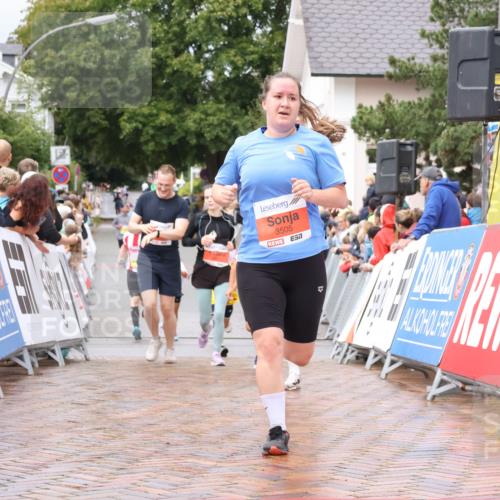30.08.2026 - Blankeneser Heldenlauf Lena Gebhardt http://msf.ph/oto/10019864 30.08.2026 09:41:54 Ziel 1016, 1165, 1312, 1699, 3505, 3678, 3680 meine-sportfotos.de