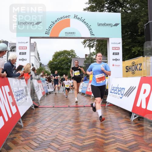 30.08.2026 - Blankeneser Heldenlauf Lena Gebhardt http://msf.ph/oto/10019870 30.08.2026 09:41:55 Ziel 1002, 1003, 1016, 1036, 1165, 1312, 1564, 1567, 1699, 3505, 3678, 3680 meine-sportfotos.de