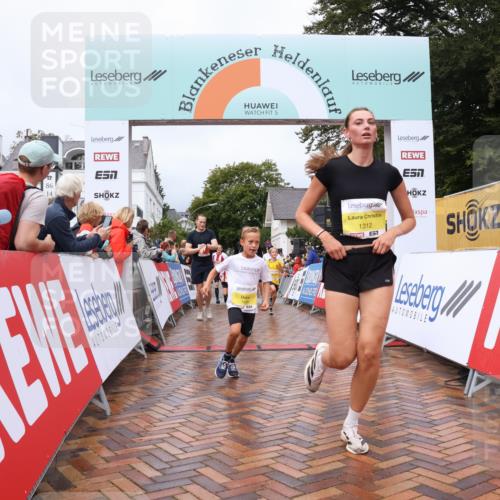 30.08.2026 - Blankeneser Heldenlauf Lena Gebhardt http://msf.ph/oto/10019877 30.08.2026 09:41:56 Ziel 1002, 1003, 1016, 1036, 1165, 1312, 1564, 1567, 1699, 1769, 3505, 3678, 3680 meine-sportfotos.de