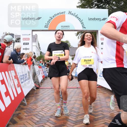 30.08.2026 - Blankeneser Heldenlauf Lena Gebhardt http://msf.ph/oto/10019901 30.08.2026 09:42:01 Ziel 1002, 1003, 1016, 1036, 1048, 1312, 1564, 1567, 1699, 1716, 1769, 3505, 3678, 3680, 3736 meine-sportfotos.de