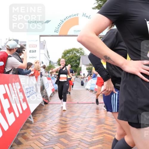 30.08.2026 - Blankeneser Heldenlauf Lena Gebhardt http://msf.ph/oto/10019906 30.08.2026 09:42:04 Ziel 1002, 1003, 1016, 1036, 1048, 1063, 1564, 1567, 1716, 1769, 3678, 3680, 3700, 3736 meine-sportfotos.de