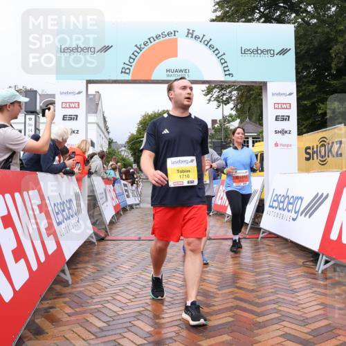 30.08.2026 - Blankeneser Heldenlauf Lena Gebhardt http://msf.ph/oto/10019921 30.08.2026 09:42:08 Ziel 1048, 1063, 1716, 1769, 3700, 3736 meine-sportfotos.de