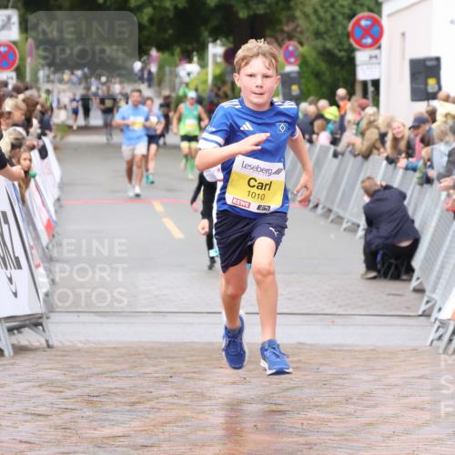 30.08.2026 - Blankeneser Heldenlauf Lena Gebhardt http://msf.ph/oto/10019960 30.08.2026 09:42:23 Ziel 1010, 1197, 1267, 1410, 1418 meine-sportfotos.de