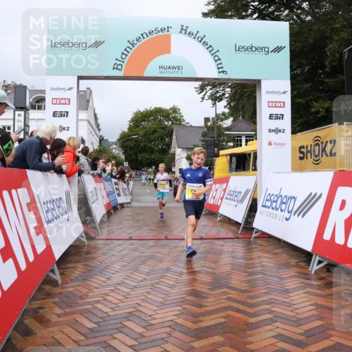 30.08.2026 - Blankeneser Heldenlauf Lena Gebhardt http://msf.ph/oto/10019970 30.08.2026 09:42:24 Ziel 1010, 1197, 1410, 1418 meine-sportfotos.de