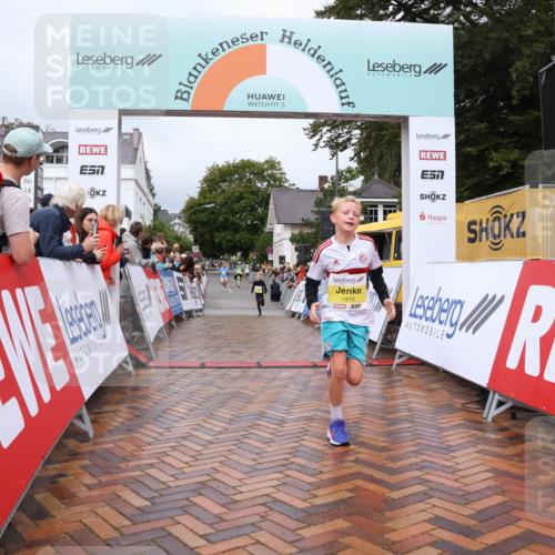 30.08.2026 - Blankeneser Heldenlauf Lena Gebhardt http://msf.ph/oto/10019982 30.08.2026 09:42:26 Ziel 1010, 1410, 1418, 1752 meine-sportfotos.de