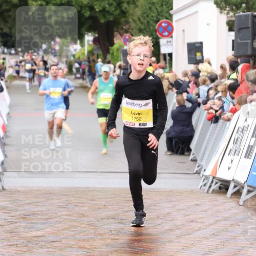 30.08.2026 - Blankeneser Heldenlauf Lena Gebhardt http://msf.ph/oto/10019991 30.08.2026 09:42:29 Ziel 1010, 1410, 1752 meine-sportfotos.de