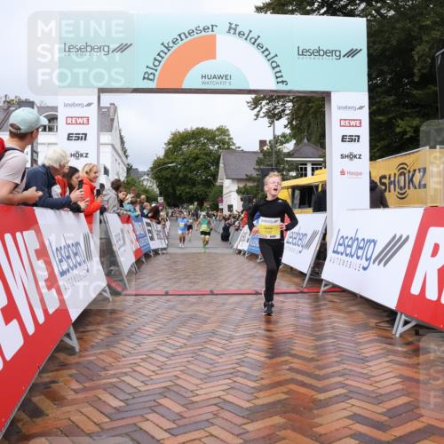 30.08.2026 - Blankeneser Heldenlauf Lena Gebhardt http://msf.ph/oto/10019999 30.08.2026 09:42:31 Ziel 1010, 1410, 1546, 1743, 1752 meine-sportfotos.de