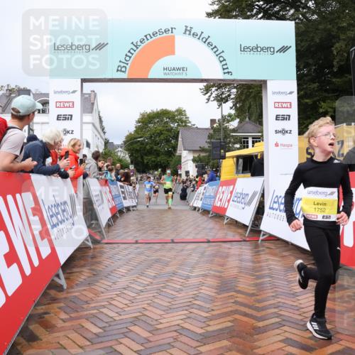 30.08.2026 - Blankeneser Heldenlauf Lena Gebhardt http://msf.ph/oto/10020004 30.08.2026 09:42:32 Ziel 1410, 1546, 1743, 1752 meine-sportfotos.de