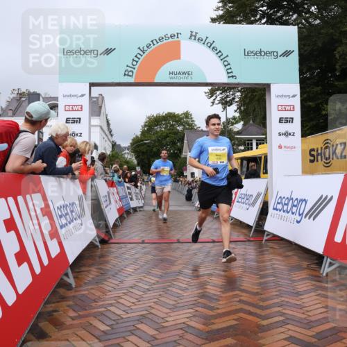 30.08.2026 - Blankeneser Heldenlauf Lena Gebhardt http://msf.ph/oto/10020021 30.08.2026 09:42:36 Ziel 1405, 1546, 1715, 1743, 1752 meine-sportfotos.de