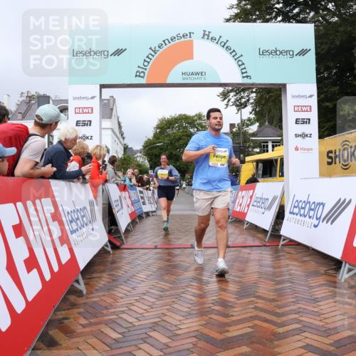 30.08.2026 - Blankeneser Heldenlauf Lena Gebhardt http://msf.ph/oto/10020034 30.08.2026 09:42:38 Ziel 1405, 1546, 1715, 1743, 1752 meine-sportfotos.de