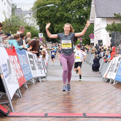 30.08.2026 - Blankeneser Heldenlauf Lena Gebhardt http://msf.ph/oto/10020048 30.08.2026 09:42:45 Ziel 1255, 1405, 1631, 1715 meine-sportfotos.de