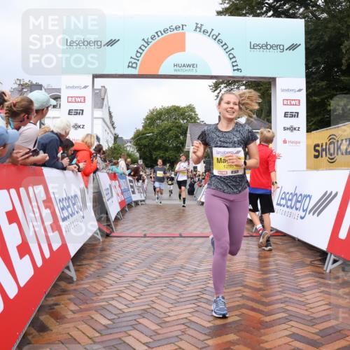 30.08.2026 - Blankeneser Heldenlauf Lena Gebhardt http://msf.ph/oto/10020057 30.08.2026 09:42:47 Ziel 1219, 1255, 1631, 1632 meine-sportfotos.de